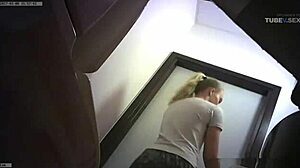 Amateur xxx video of amateur pussy fucking in the fitness club toilet